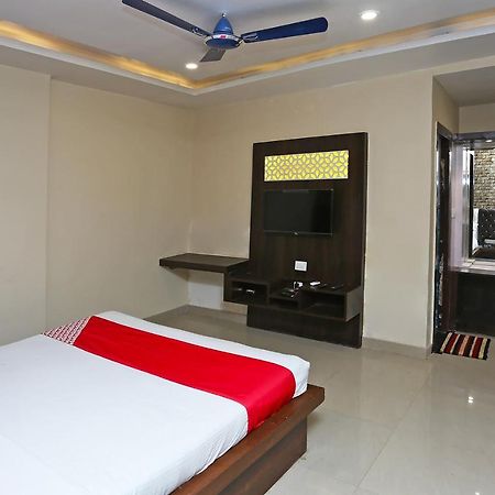 Hotel Oyo Flagship 43897 Redstone Gwalijar Zewnętrze zdjęcie
