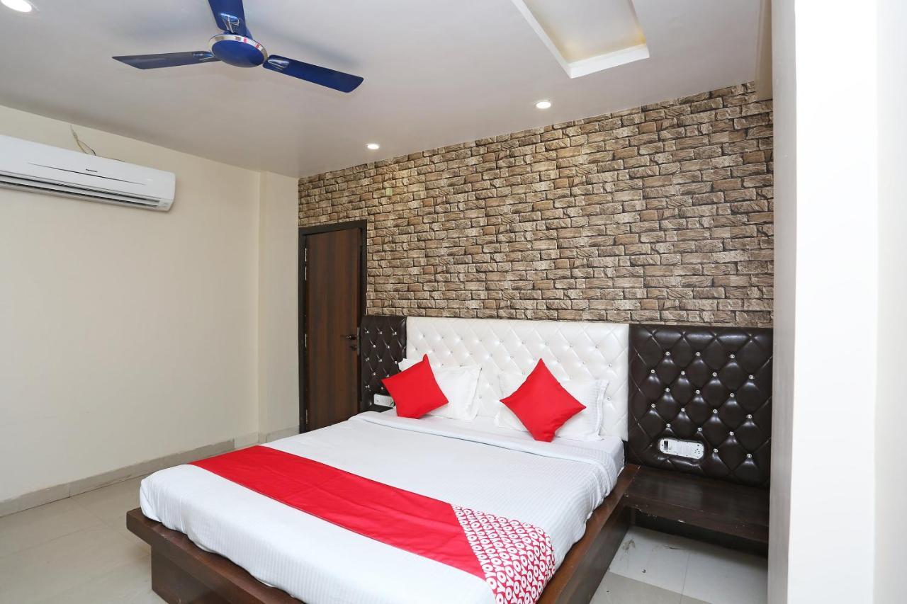Hotel Oyo Flagship 43897 Redstone Gwalijar Zewnętrze zdjęcie