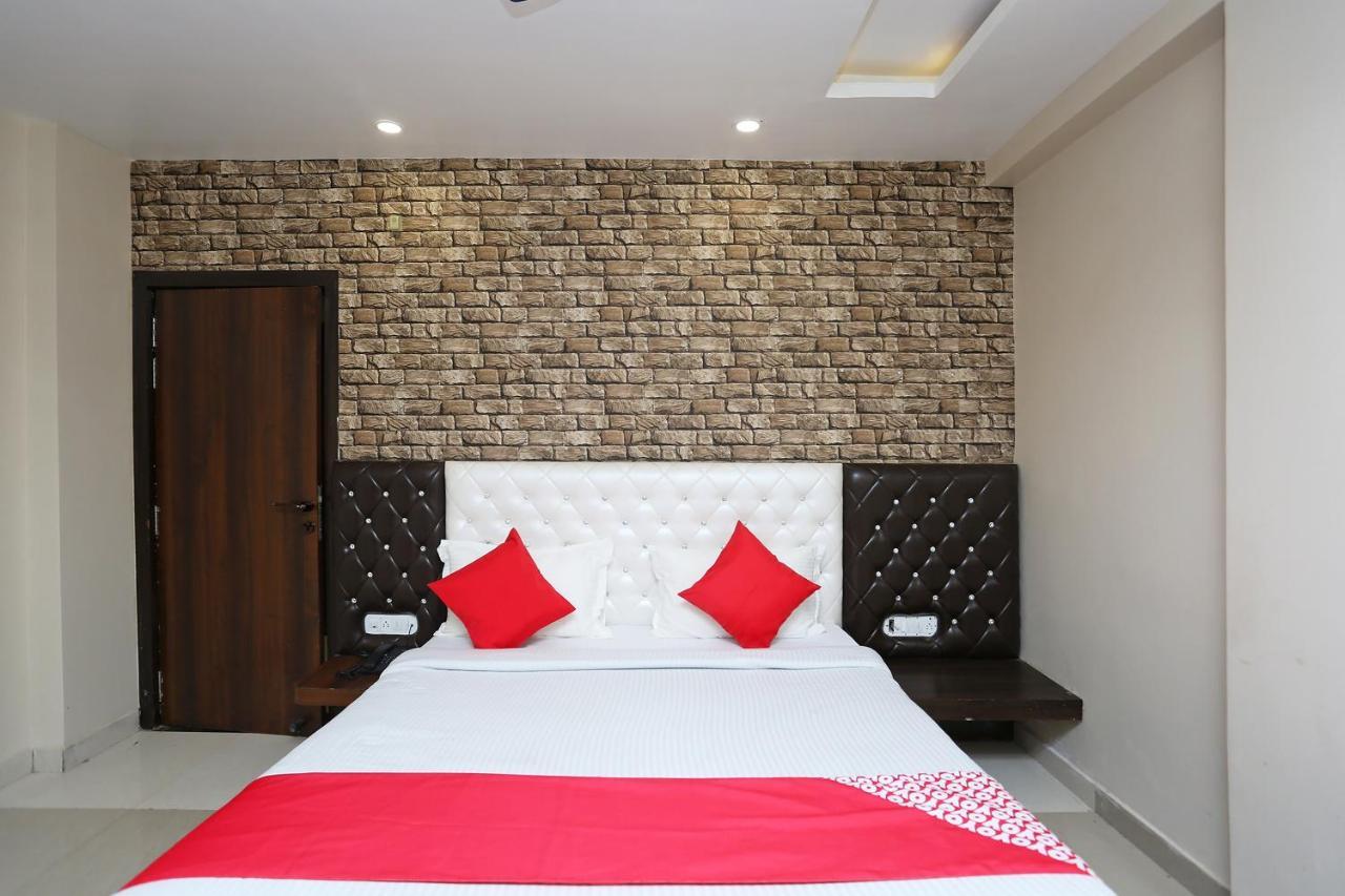 Hotel Oyo Flagship 43897 Redstone Gwalijar Zewnętrze zdjęcie
